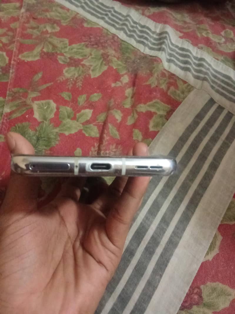One Plus 9 Pro 4