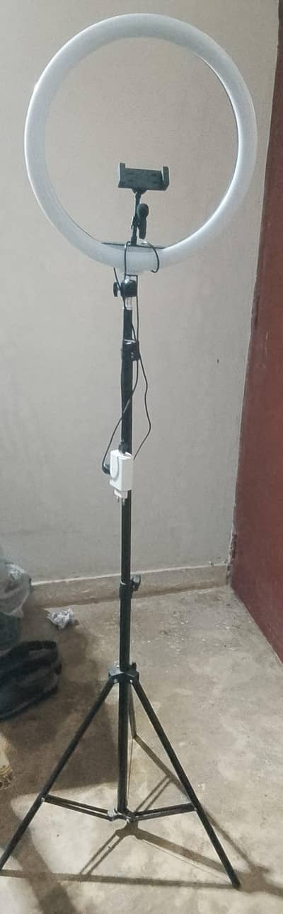 Tripod stand with ring light box pack
