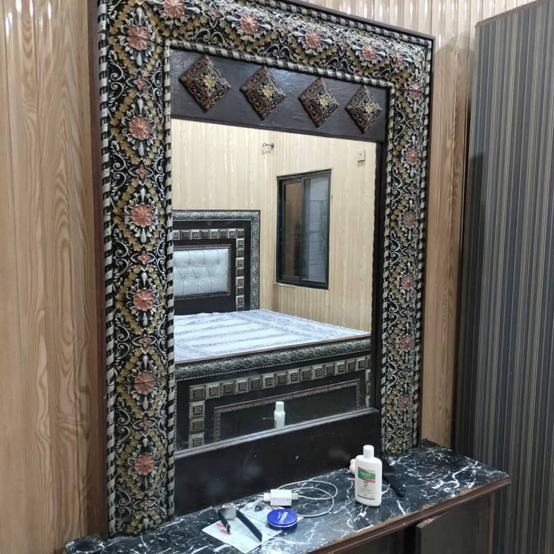 Double Bed + Dressing Table 4