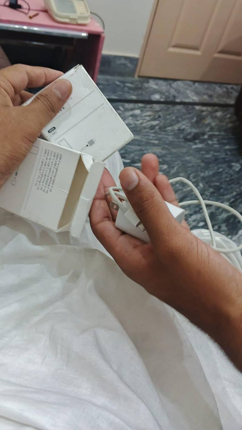 Apple iPhone 11 8