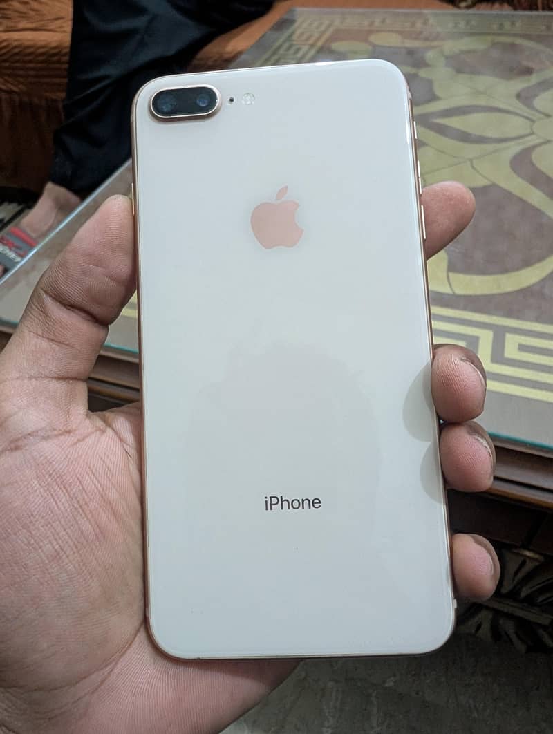 Apple iPhone 8 Plus 2