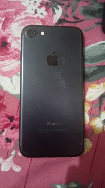 Apple iPhone 7, 32Gb, battery 100%, bypass, all ok camra super high