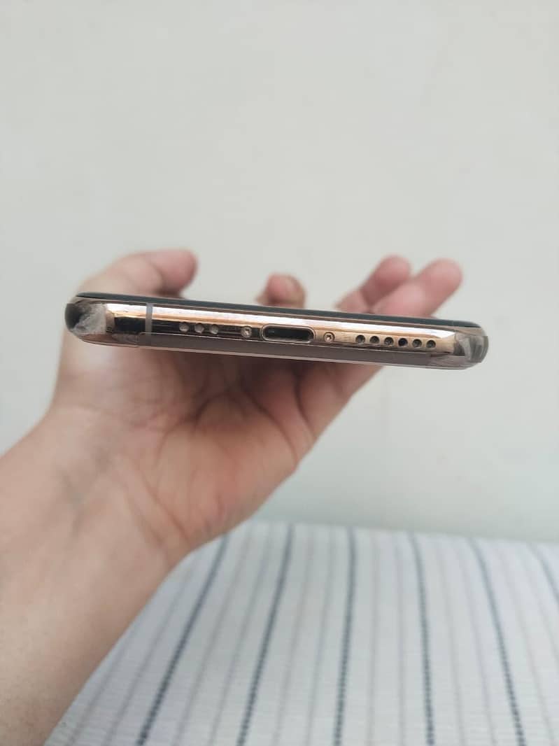 Apple iPhone 11 Pro 2