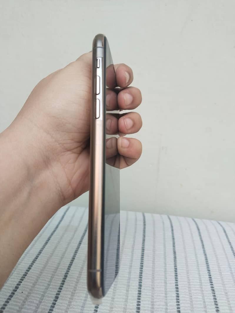 Apple iPhone 11 Pro 3