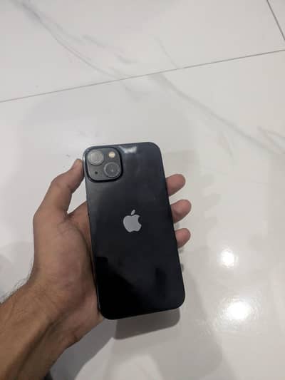 Apple iPhone 13
