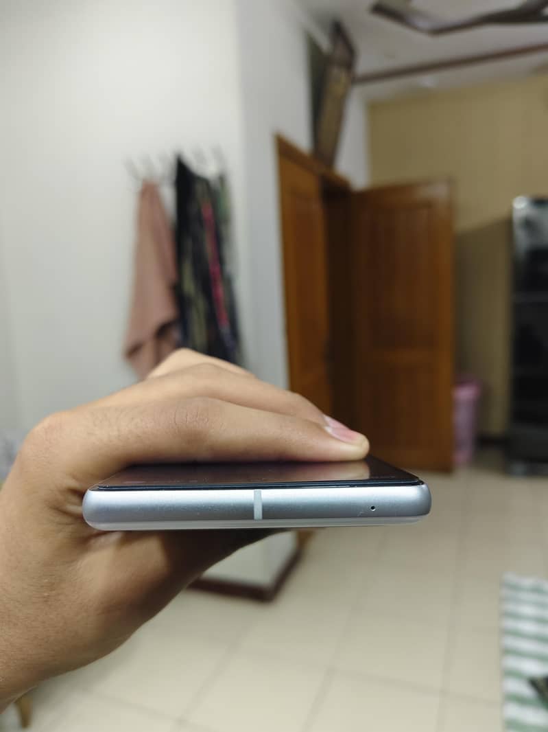 Google Pixel 7 4
