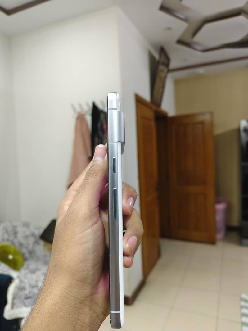 Google Pixel 7 5
