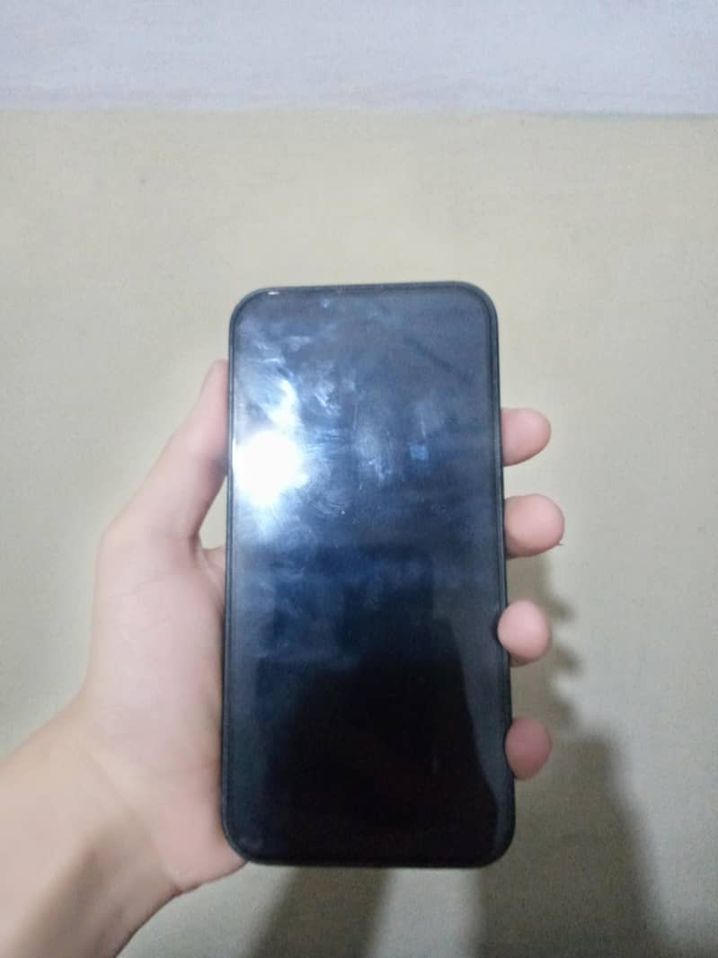 Apple iPhone 13 1