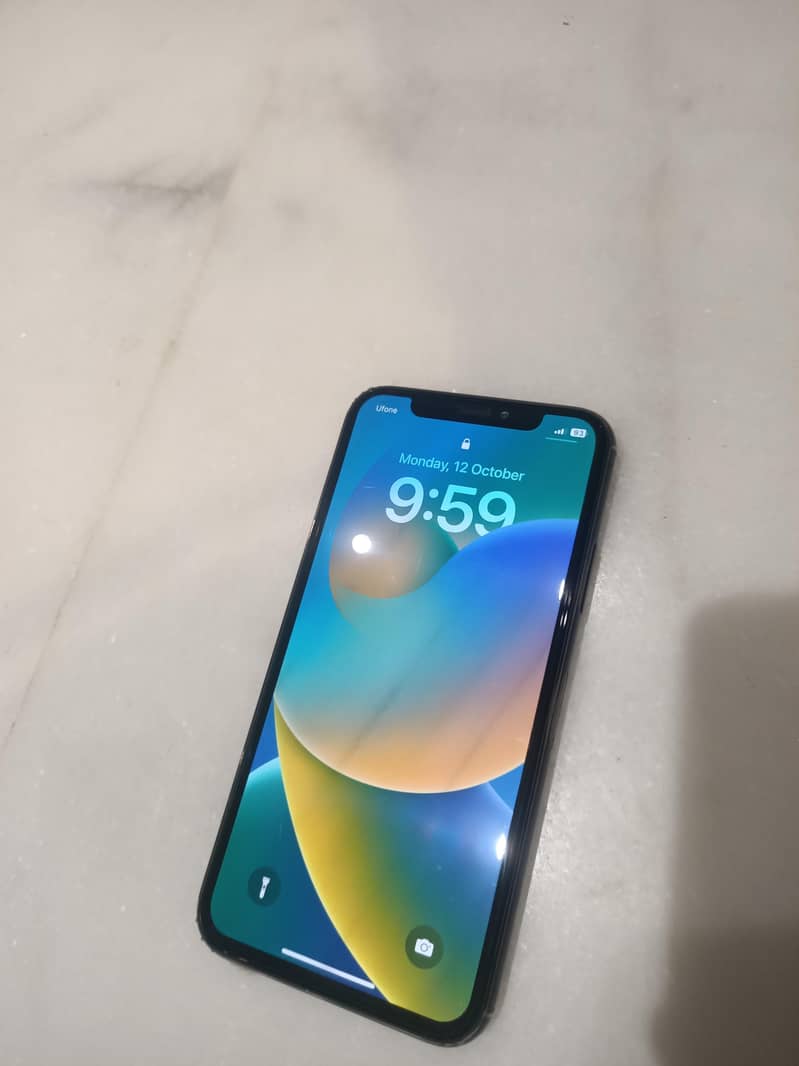 Apple iPhone X 0