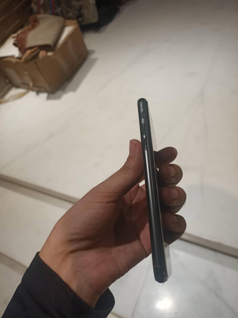 Apple iPhone X 3