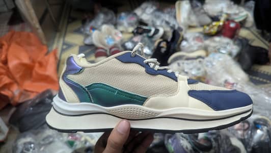 branded shoes available used