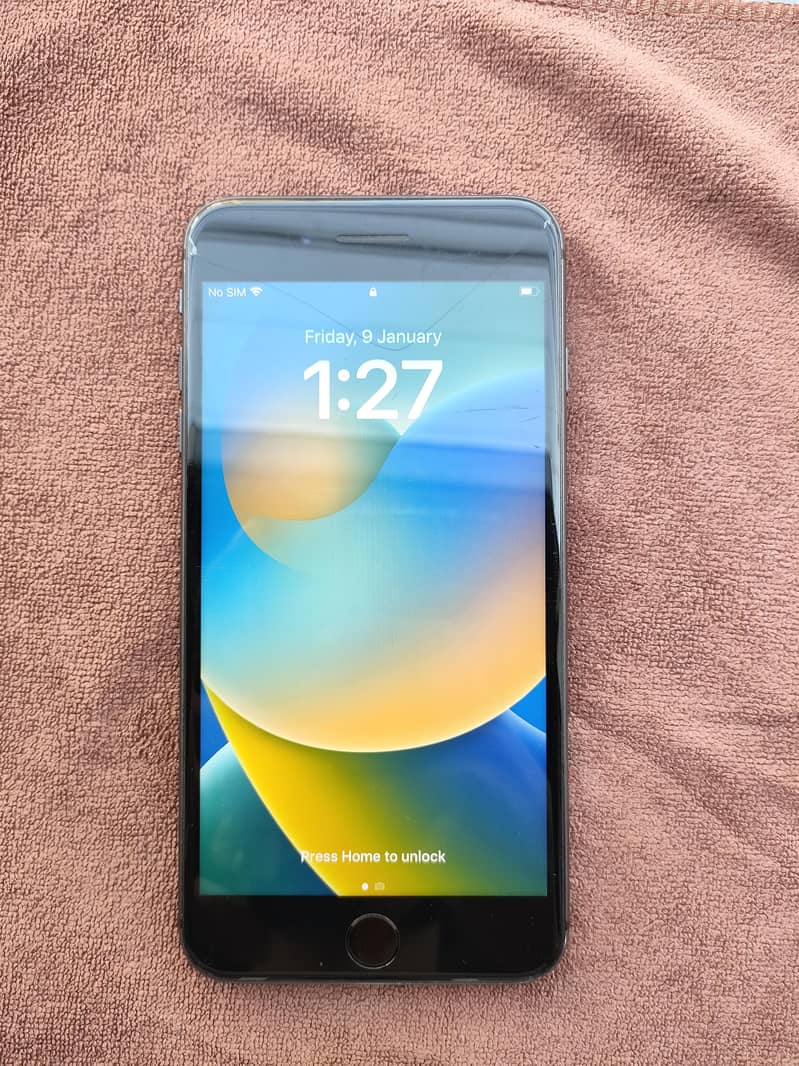 Apple iPhone 8 Plus 0