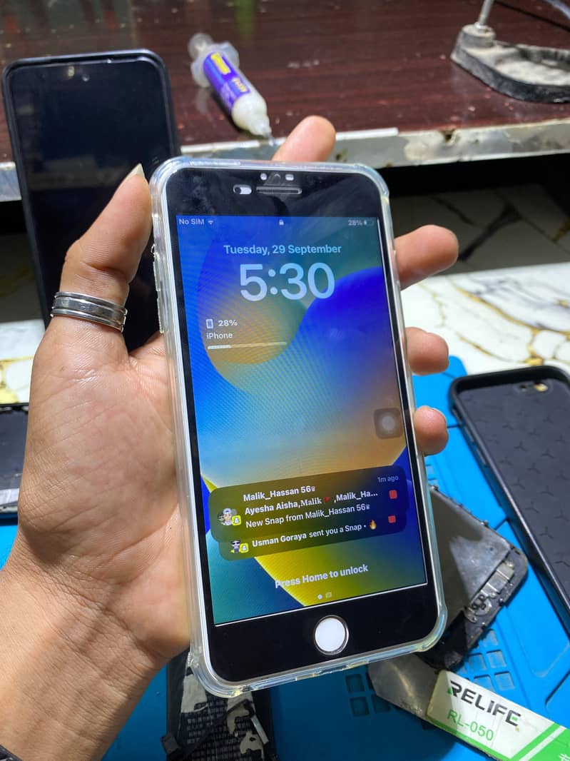 Apple iPhone 8 Plus 2