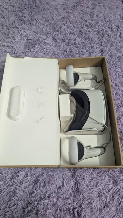 Oculus Meta quest 2 VR Headset