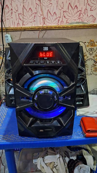 1  woofer with 2 speakers Bluetooth and line mood for sale