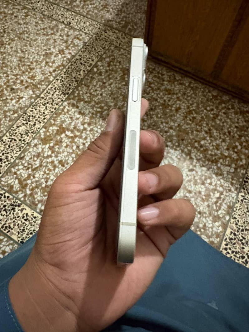 Apple iPhone 14 2