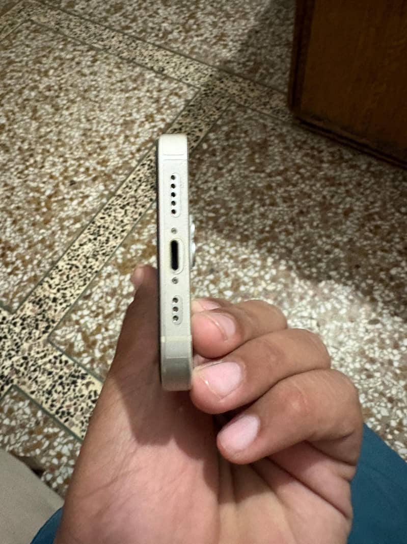 Apple iPhone 14 4