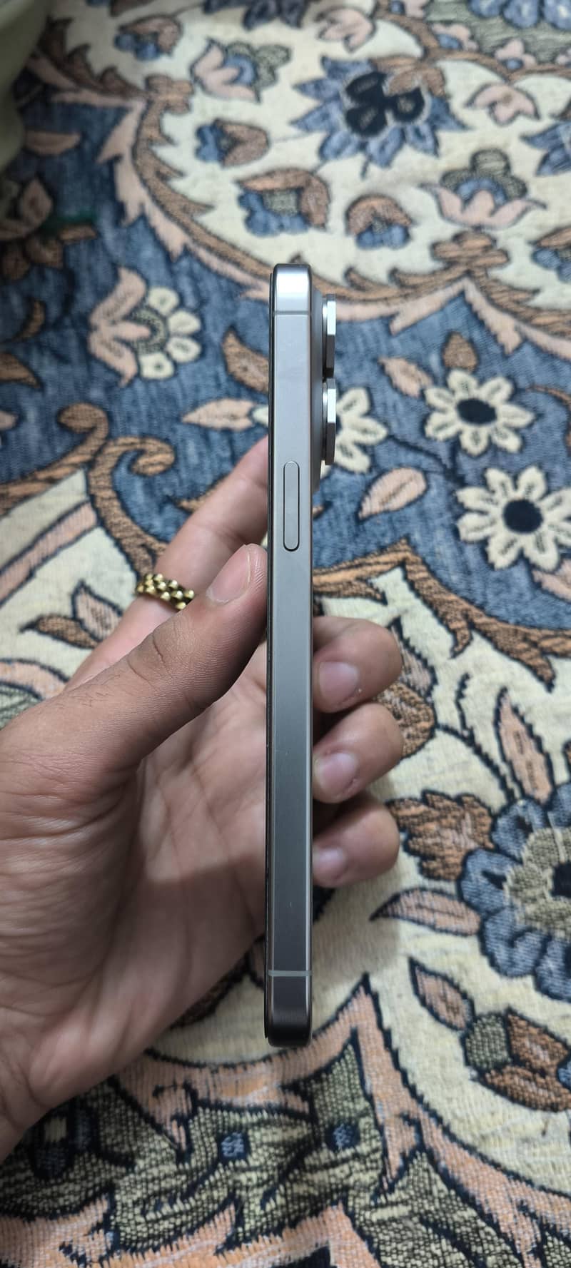 Apple iPhone 15 Pro Max 3