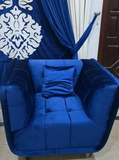 Premium Quality Velvet Sofa Set — 5 Seater — Luxury Design — Like New