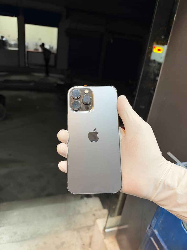 Apple iPhone 13 Pro Max 3