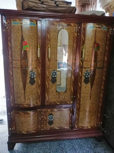 Metal cupboard 3 doors