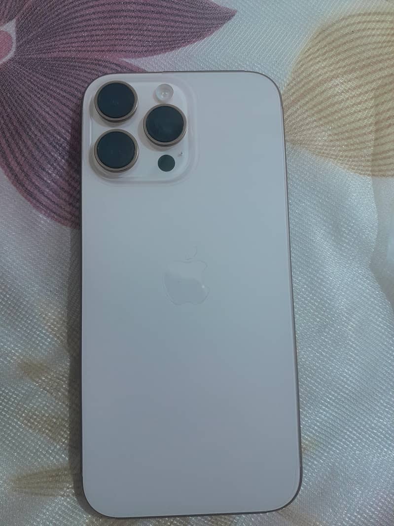 Apple iPhone 16 Pro Max 0