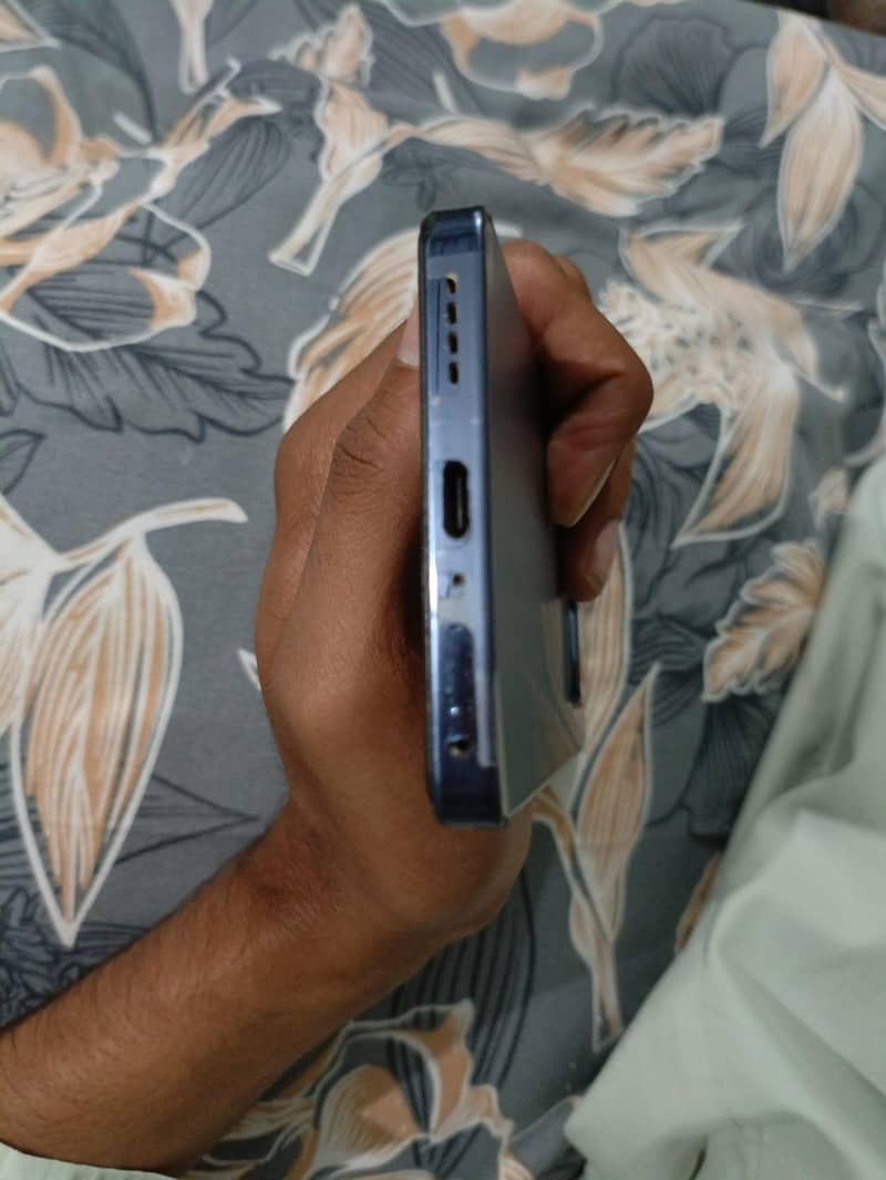 Infinix Note 40 4