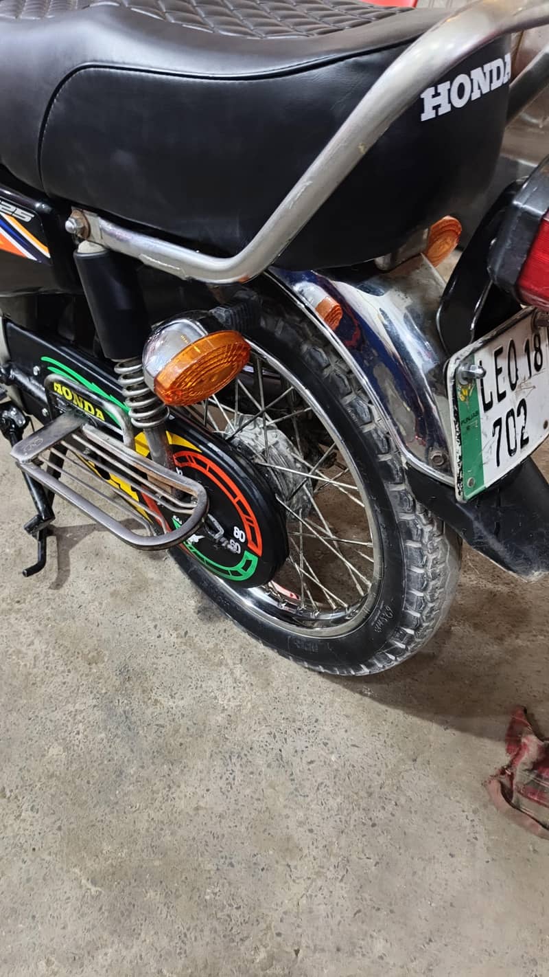 CG:125 model 2018 10