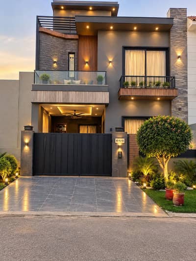 5 Marla Designer Villa in Royal Orchard on Urgent Sale