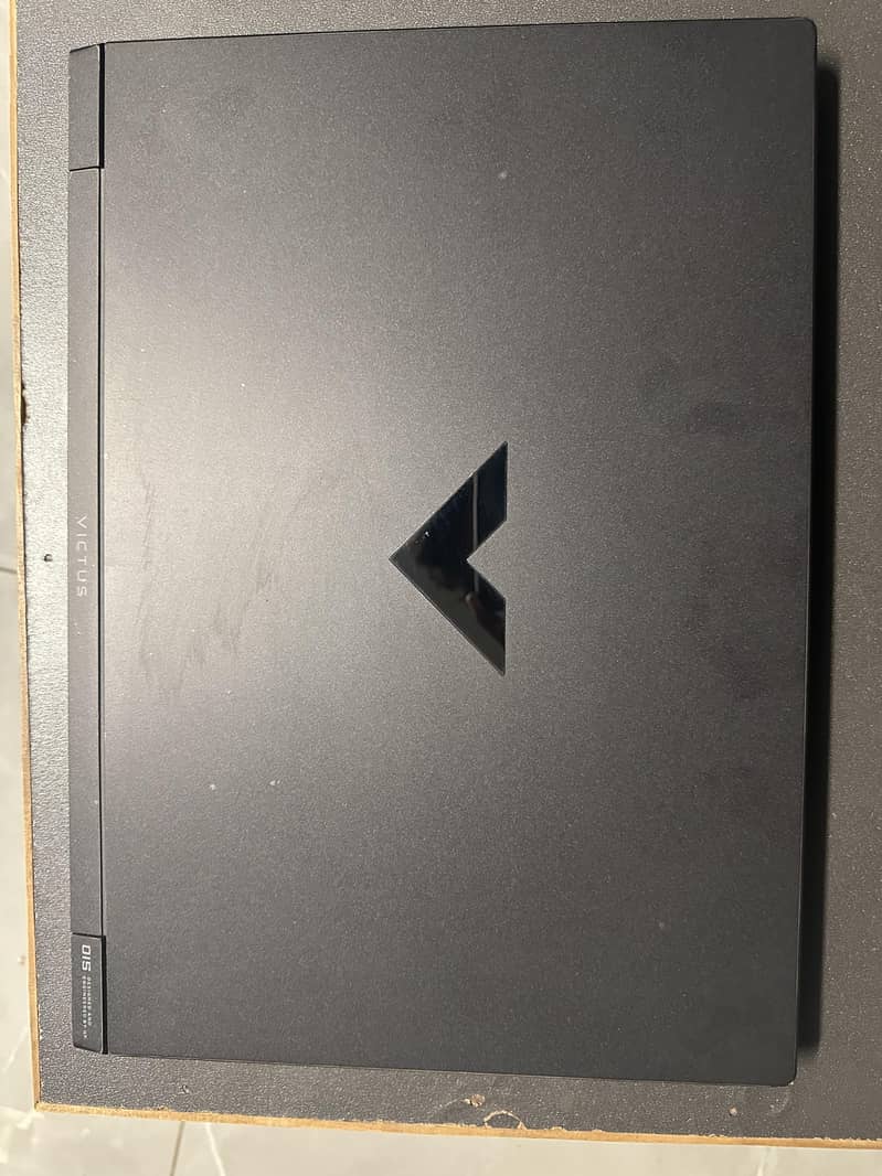 New condition scratch less 1