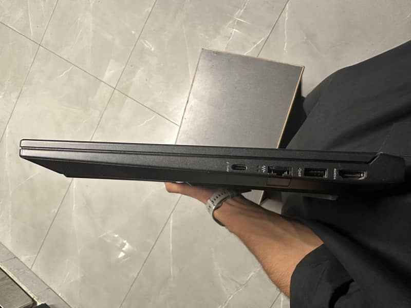New condition scratch less 2