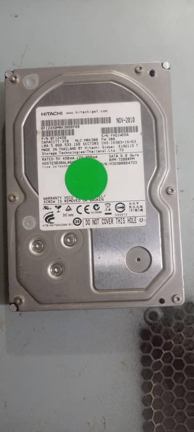 New Hitachi Hard Drive 3TB to sell seal pack no repair no open