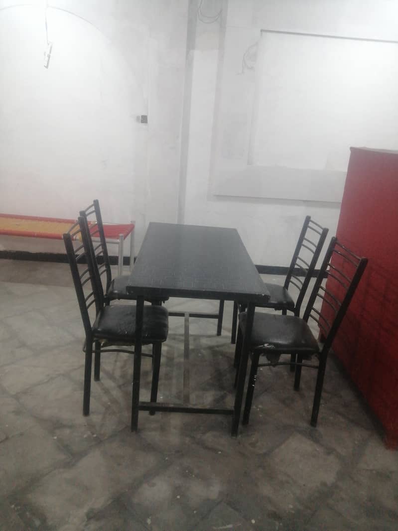 sitting pair 3