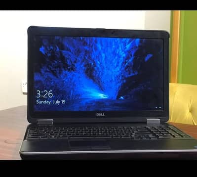Dell precision M2800 Core i7 laptop 8GB ram,128 Ssd,2GB amd game card