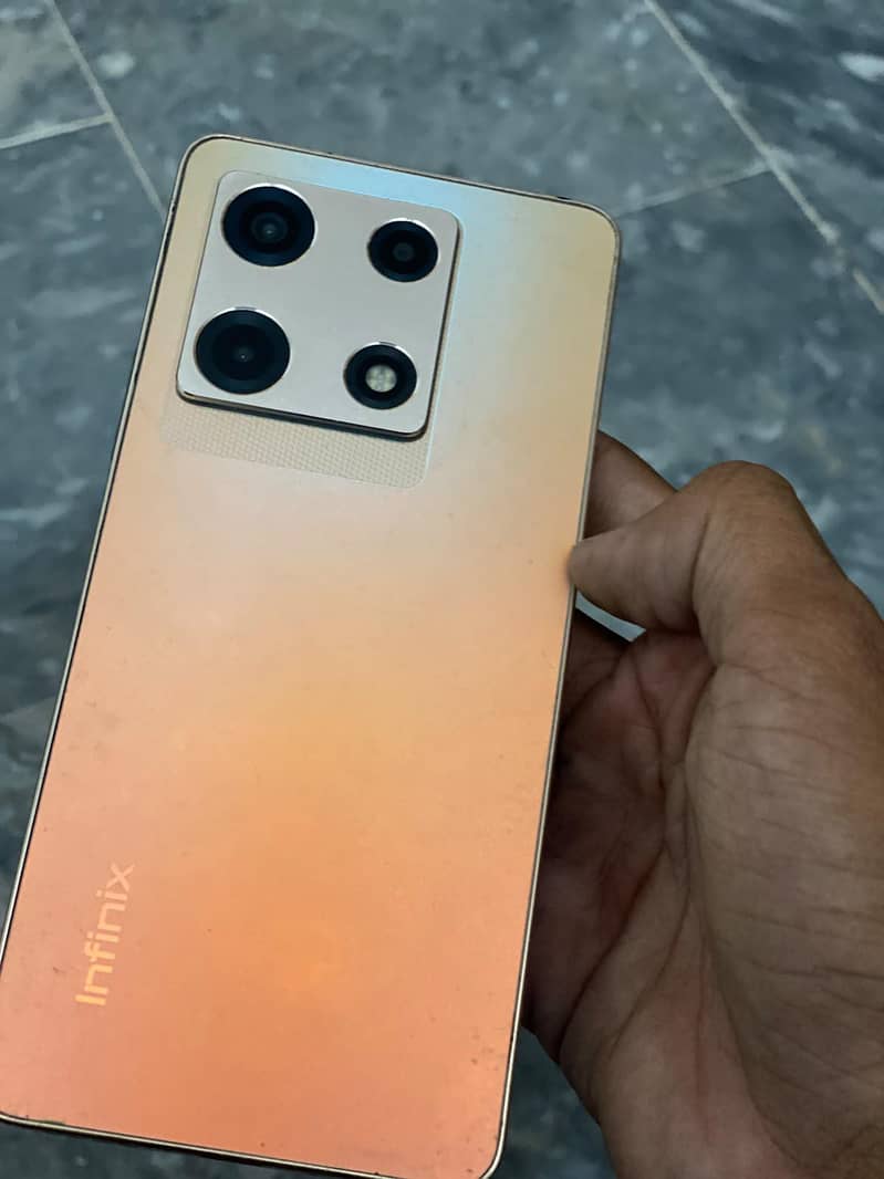 Infinix Note 30 Pro 0