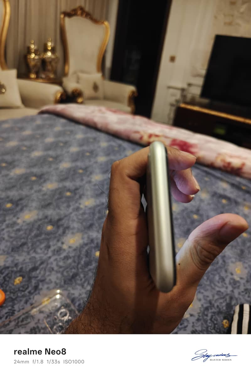 Apple iPhone SE 3