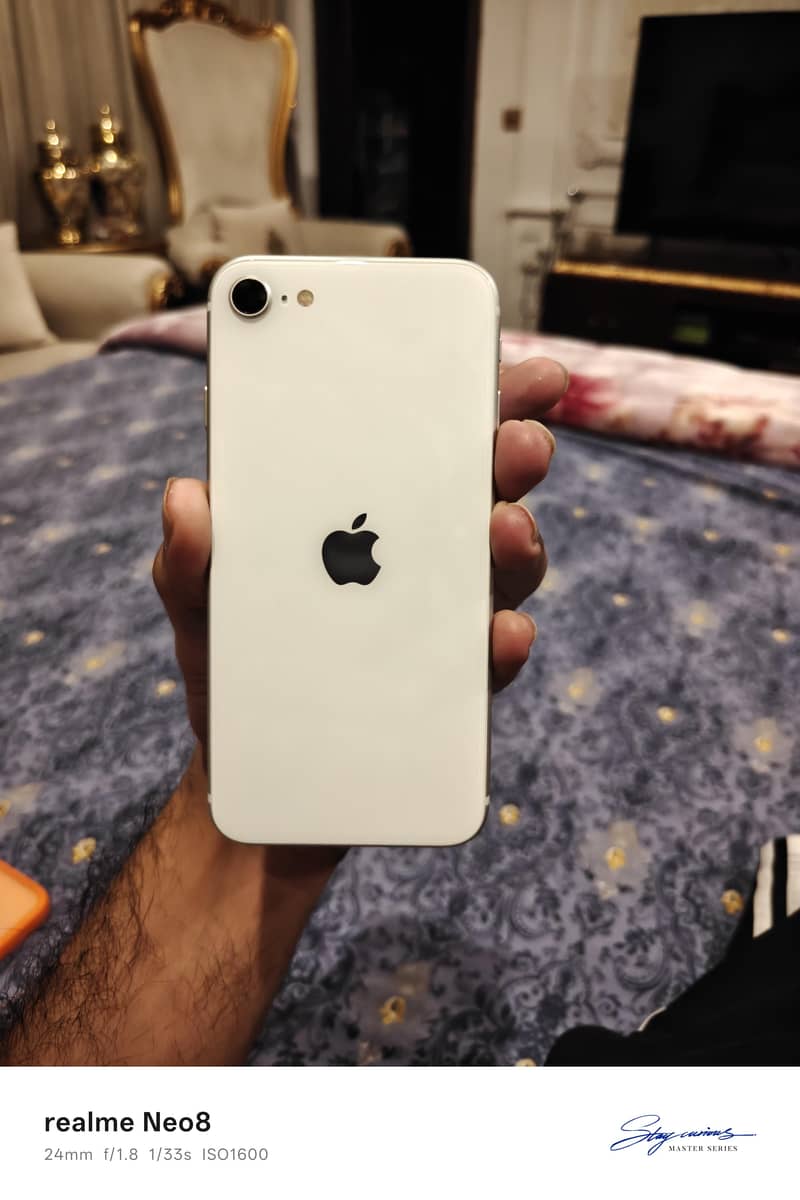 Apple iPhone SE 6