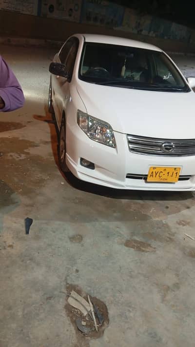 Toyota Corolla Axio 2012