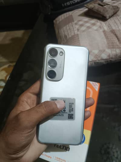 Tecno spark 40 pro plus