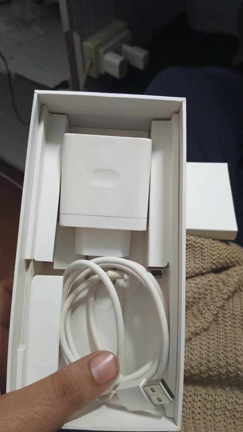 OPPO A6 pro 4