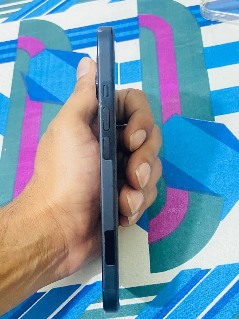 Apple iPhone 15 2