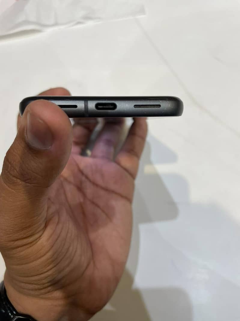 Google Pixel 8 2