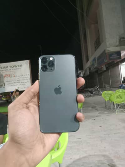Apple iPhone 11 Pro penal chnge 256gb