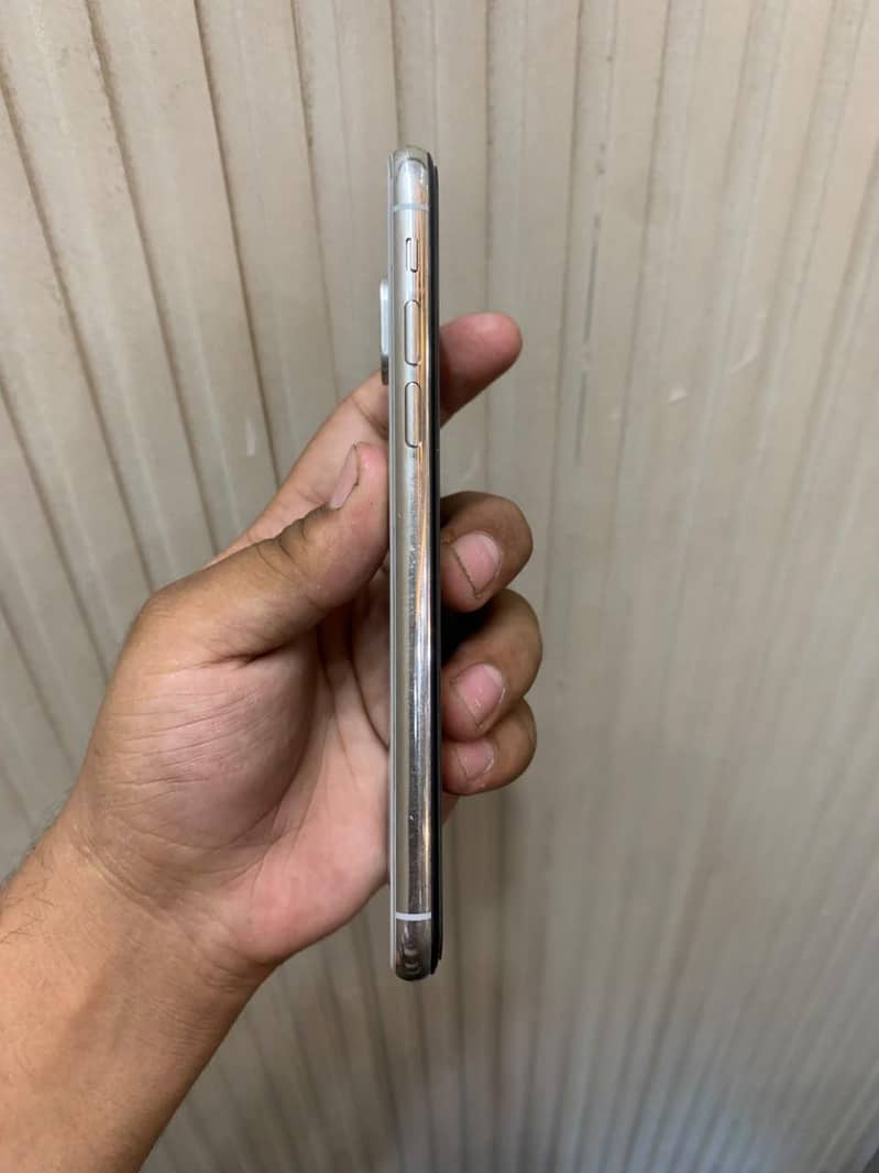 Apple iPhone X 1
