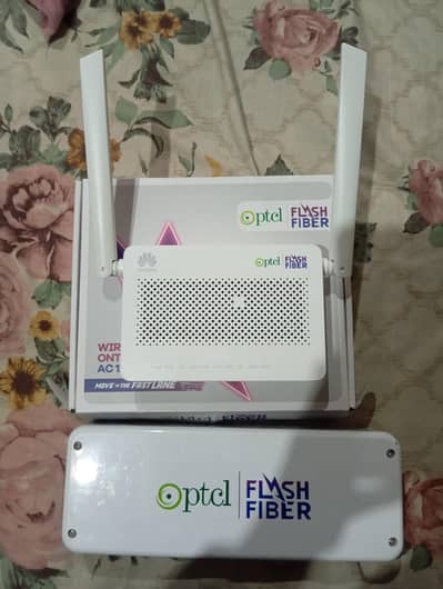 PTCL FLASH FIBER HUAWEI WIFI ROUTER