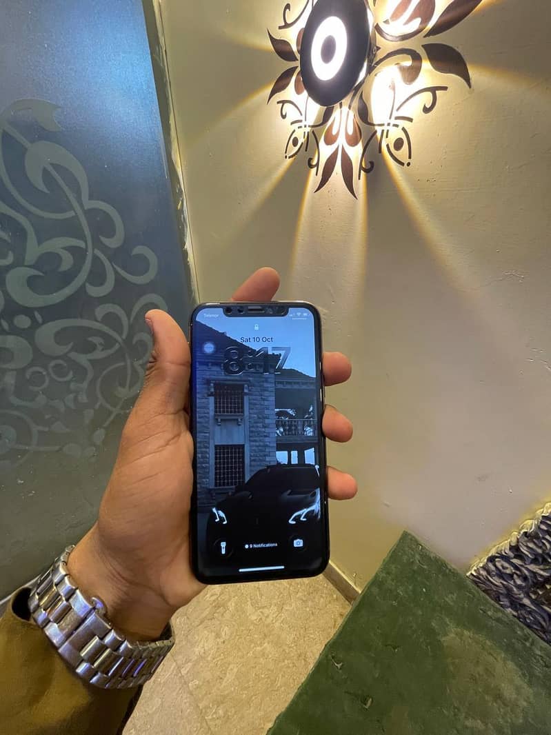 Apple iPhone 11 Pro 4