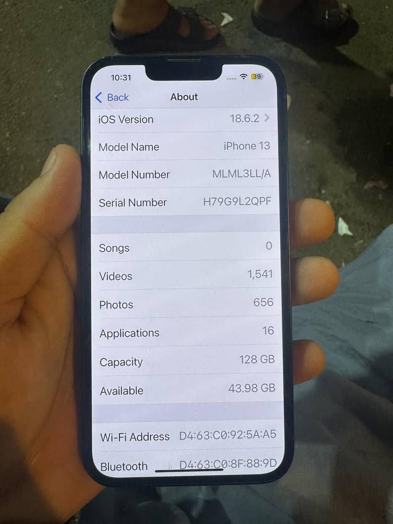 Apple iPhone 13 0
