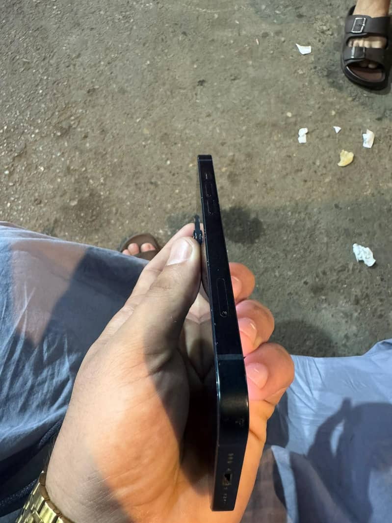 Apple iPhone 13 1