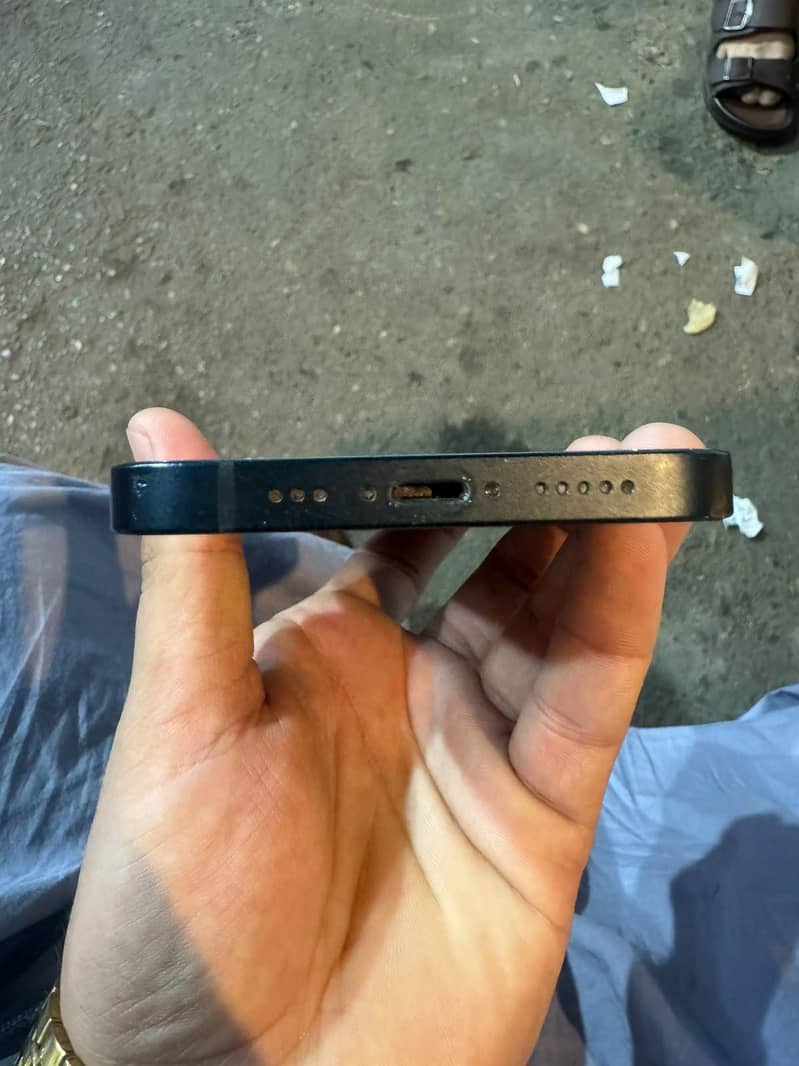 Apple iPhone 13 3