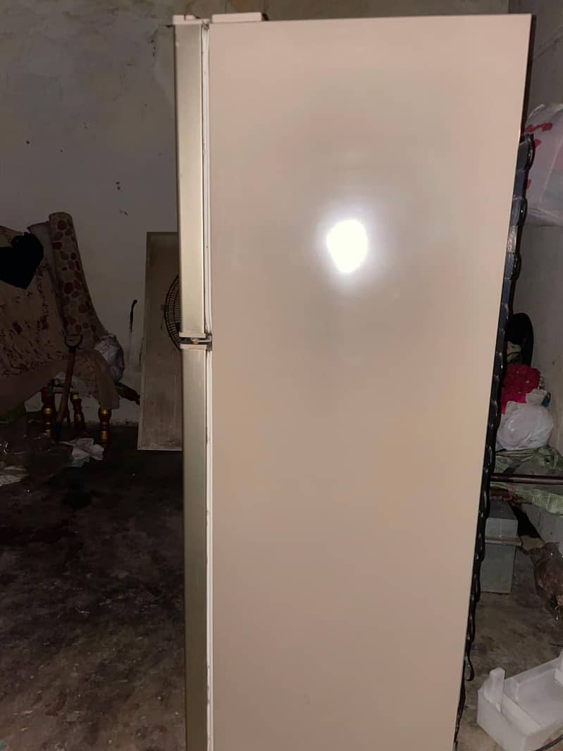 Refrigerator 4
